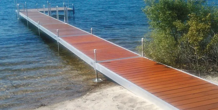 Hewitt Classic Dock